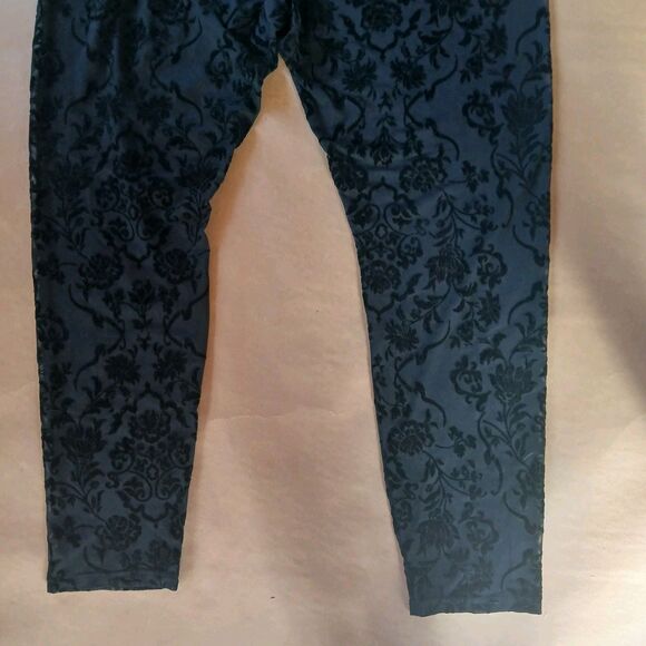 Black Velvet Floral Tights Size 3XL Footless Dark Romance Whimsigoth - Picture 6 of 10